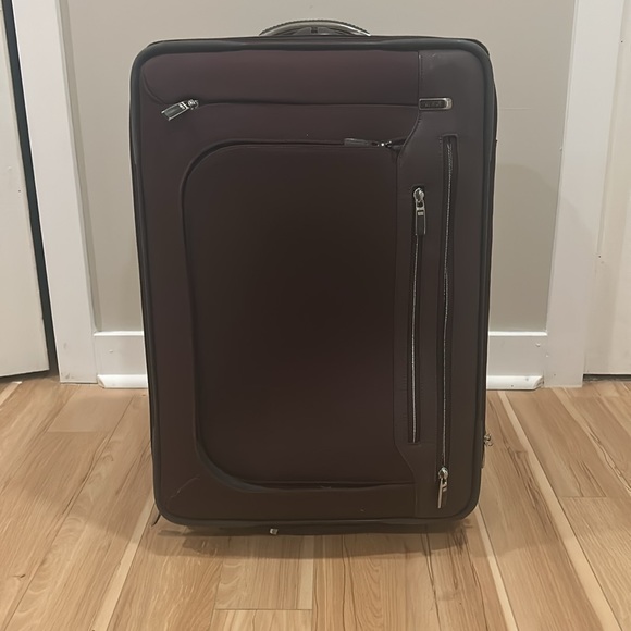 Tumi Burgundy Nylon Arrive De Gaulle International 2 Wheeld Carry-On Luggage - Picture 2 of 15